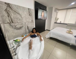 Ecusuites Jacuzzi Preference 7 Vista al Río
